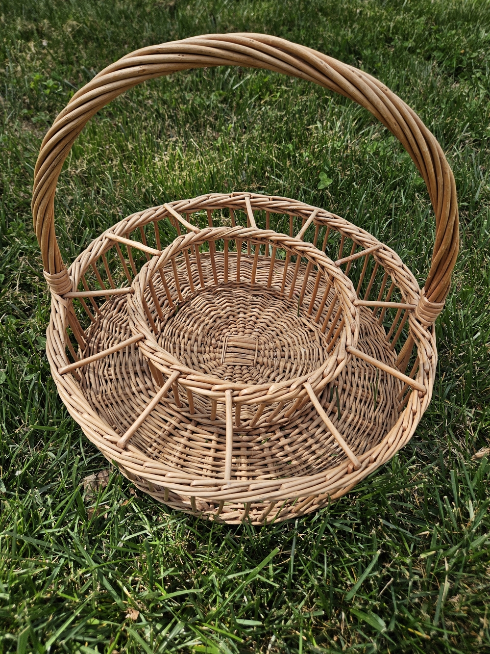 vintage cottagecore boho woven large drinks basket RARE